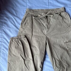American Eagle Light Army Green Cargo Pants Relaxed Jogger Fit